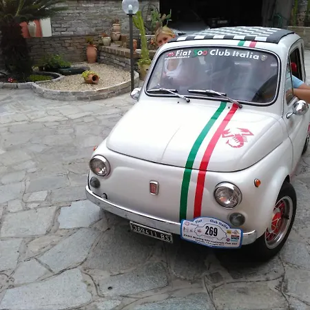 Il Cappero Bed & Breakfast *